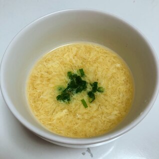 見た目が美しい卵スープ 中華風